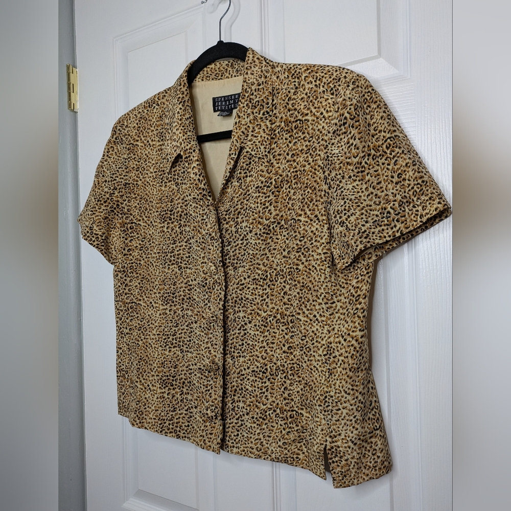 Vintage 90s Silk Leopard Animal Print Button Down Short Sleeve Blouse 8P